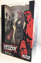 Hellboy (Mike Mignola\'s Comics) - Mezco - 18-inch Hellboy \ Battle Damaged\ 