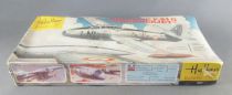 Heller - N°207 Republic F-84 G Thunderjet 2 Décorations 1:72 MISB