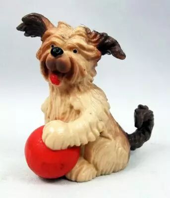 Here\'s Boomer - Maia Borges PVC Figure - Boomer with ball