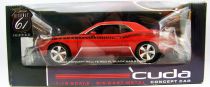 Highway 61 Collectibles Cuda Concept Rallye Red w/Black AAR Stripe 1/18ème (Diecast Metal)