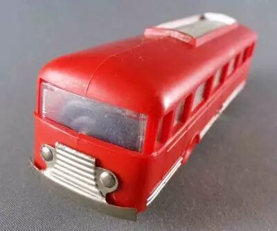 Ho 1/87 Autocar Plastique � Pile pour Circuit 