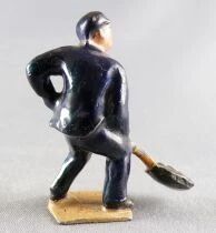Hornby 0 Gauge French Hollow Lead Figure 45mm Railwayman with Shovel
