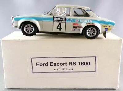 Hornby Scalextric C2643 - Ford Escort RS 1600 Mk 1 Uniflo N�4 Roger Clark Eclairage Neuve 1/32 Slot Car