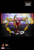 Iron Man 2 - Suit-Up Gantry w/Iron Man Mark IV - Figurine 30cm Hot Toys Sideshow MMS 160