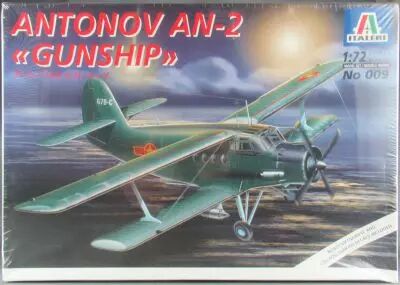 Italeri - N�009 Avion Transport Sovi�tique Antonov AN-2 Gunship 1/72 Neuf Boite Cellophan�e