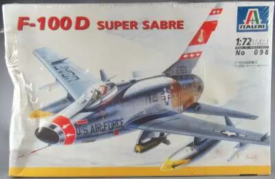 Italeri - N�098 Avion F-100D Super Sabre 1/72 Neuf Boite Cellophan�e