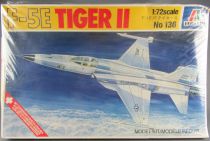 Italeri - N°136 Avion Chasse USAF F-5E Tiger II 1/72 Neuf Boite Cellophanée