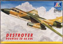 Italeri - N°199 Nam Avion Chasse USAF Destroyer Douglas EB 66 E-DL 1/72 Neuf Boit