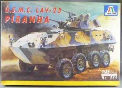 Italeri - N�259 USMC LAV-25 Piranha 1:35