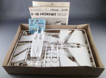 Italeri - N°809 Avion Combat Marine F-18 Hornet 1/48 Neuf Boite