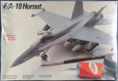 Italeri Testors - N�692 Avion Chasse USAF F/A-18 Hornet 1/72 Neuf Boite Cellophan�e