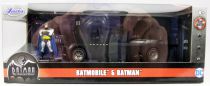 Jada Toys - Batman The Animated Series - 1:32 scale die-cast Batmobile with Batman figure