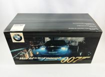 James Bond - BMW - Le monde ne suffit pas - BMW Z8 Echelle 1/18ème (neuve en boite)