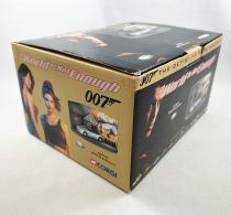 James Bond - Corgi CC99105 - The world is not enough - BMW Z8 with Diorama