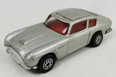 James Bond - Corgi Juniors Vintage - Goldfinger - Aston Martin DB6 (Ref.40) loose
