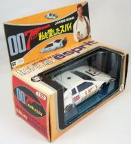 james_bond___eidai_grip___l_espion_qui_m_aimait___lotus_esprit_1_36eme__1_