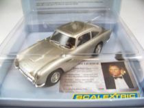 James Bond - Scalextric - Casino Royal - Aston Martin DB5 (Edition limitée 5000ex.) 03