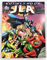 JLA - Sourcebook DC Universe Role Playing Game - West End Games (2001) 