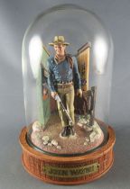 John Wayne - Statuette Résine Globe Verre Franklin Mint - Marchant Carabine en Main & Sacoches