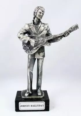 Johnny Hallyday - 6\  die-cast m�tal statue \ Johnny with guitar\ - Daviland France 1978