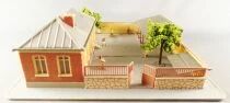 Jouef 1012 Ho School Built with Figures no Box