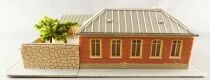 Jouef 1012 Ho School Built with Figures no Box