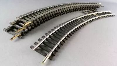 Jouef 470 Ho 4 Steel Curved Rails R 325 R=12 3/4 Includes 1 Power Supply Vg 