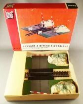 Jouef 671 Ho Sncf Electric Crossing Level with Track Mint in Box