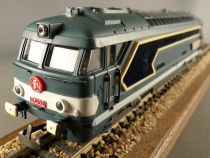 Jouef 841E Ho Sncf Diesel Loco BB 67001 Blue Lightning Red Sleeve Box