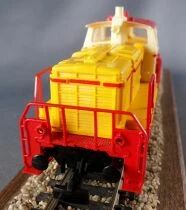Jouef 8527 Ho Sncf Hydraulic Diesel Locomotive C 260 Mak 3 Yellow Red Box