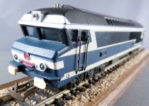 Jouef 8570 Ho Sncf Loco Diesel CC 72001 Livrée Bleu Eclairage Inversé sans Boite