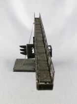 Jouef 933 Ho Signalling Gantrie with 1 Non-Wired 3 Aspect Housing Mint