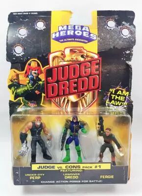 Judge Dredd - Mega Heroes par Mattel (Judge vs Cons Pack #1) - Under City Perp, Lawgiver Dredd & Fergie