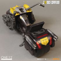 Judge Dredd\'s Lawmaster (Black Vers.) - Mezco Toys - 1:12 scale vehicle