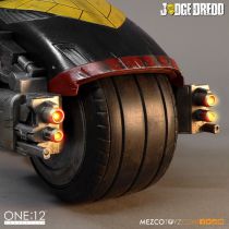 Judge Dredd\'s Lawmaster (Black Vers.) - MezcoToys - 1:12 scale vehicle