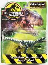 Jurassic Park 2: The Lost World - Kenner - Velociraptor \ Cyclop Raptor\  (mint on card)