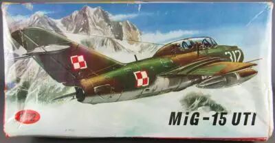 KP Plastikovy Model N�13 - Mikoyan MIG15 UTI 1/72 Neuf Boite
