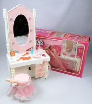 La coiffeuse de rêve de Barbie - Mattel 1982 (ref.5847)