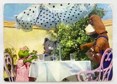La Maison de Toutou - Carte Postale Yvon (1967) - #06 Kiki : Servez-nous � boire, Monsieur Toutou!