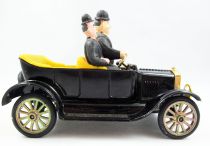 Laurel & Hardy - Politoys - L\'automobile de Stan & Ollie - véhicule métal 1/25ème