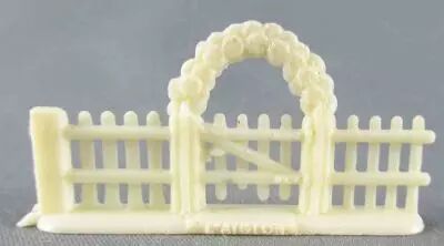 Le Baby l\'Aiglon Advertising Figure - Rural Life - Fence with Gate
