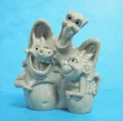 Le Bossu de Notre-Dame - Figurines Pr�mium Nestl� 1996 - Rocaille, Muraille et Voli�re