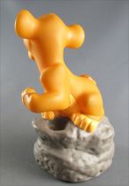 Le Roi Lion - Figurine Plastique Disney Prelude - Jeune Simba sur rocher
