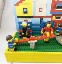LEGO - Playground - Motorized Store Display (1974)