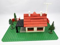 LEGO Ref.033 - House with Car