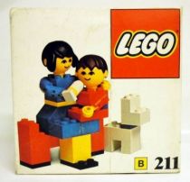 Lego Ref.211 - Mother and Baby with Dog