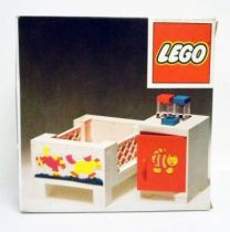Lego Ref.271 - Baby\'s Cot and Cabinet