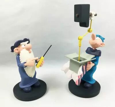 L�onard - Statuette R�sine Tralala (2000) - L�onard & Disciple