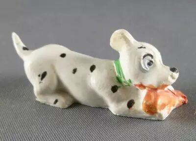 Les 101 dalmatiens - Figurine Jim - Chiot allong� croquant (collier vert)