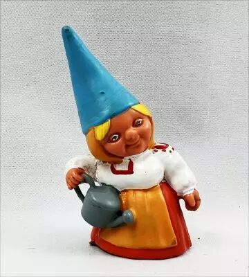 Les aventures de David le Gnome - Figurine PVC Star Toys - Lisa avec un arrosoir (robe orange)